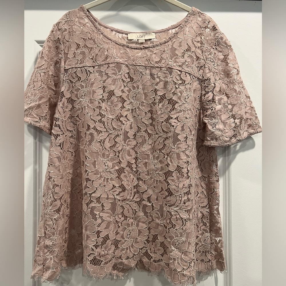 Women’s LOFT Lace Top, size M NWT